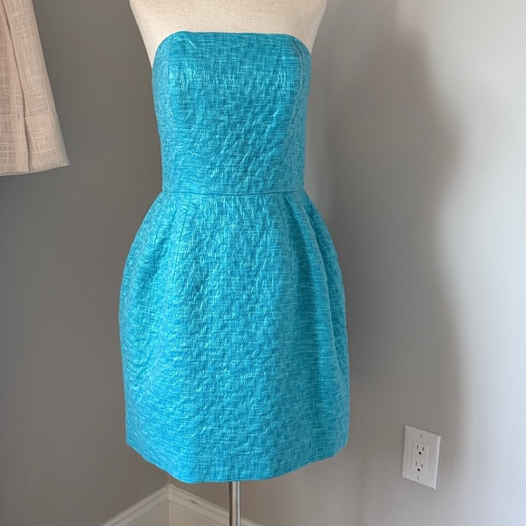 NWT Trina Turk Patrizia Strapless Cocktail Size 4 Color: Marina Multi - Picture 6 of 13